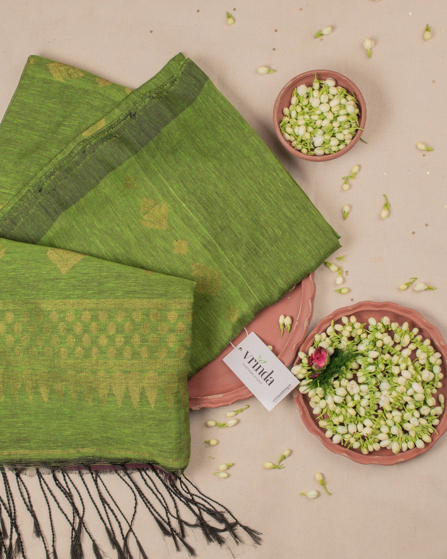 Dia Green Handwoven Linen Saree