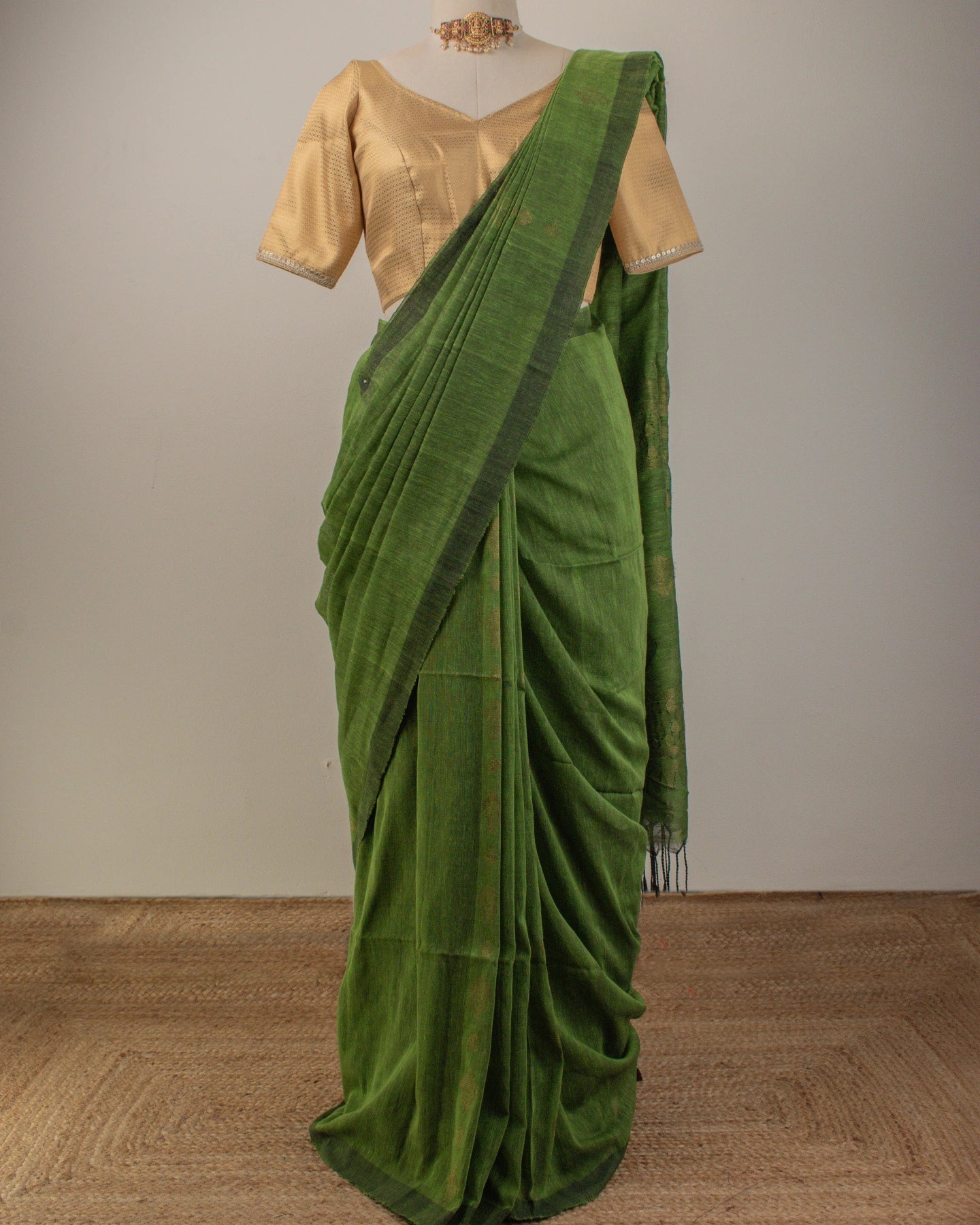Dia Green Handwoven Linen Saree