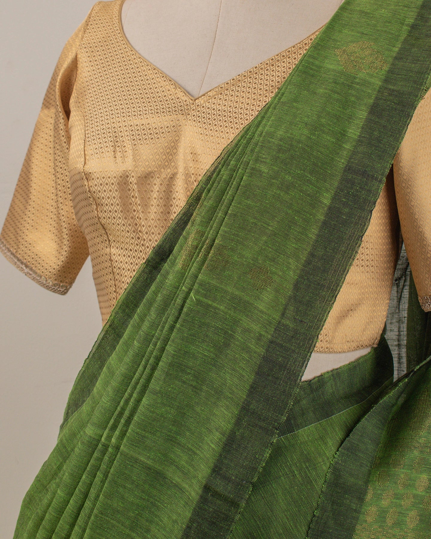 Dia Green Handwoven Linen Saree