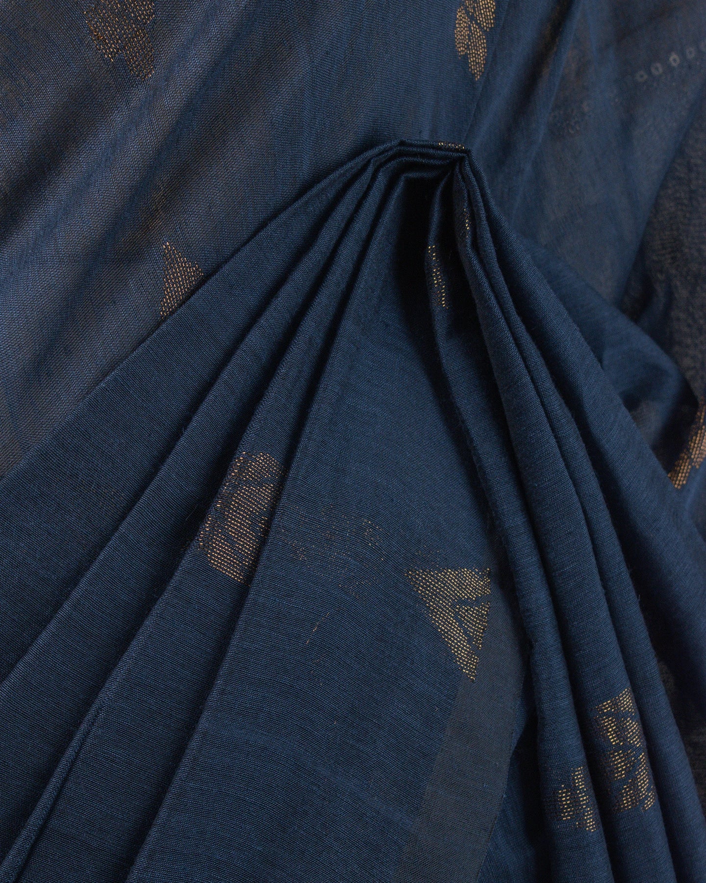 Dia Grey Handwoven Linen Saree