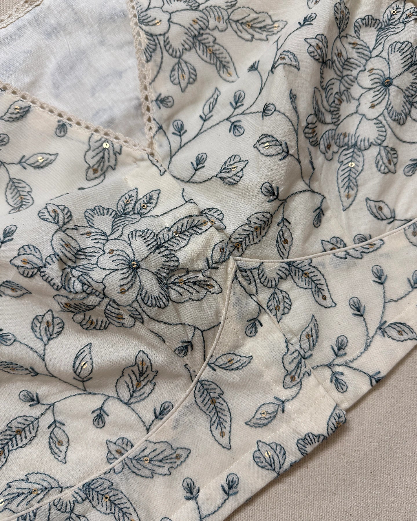 Dithiya Blouse