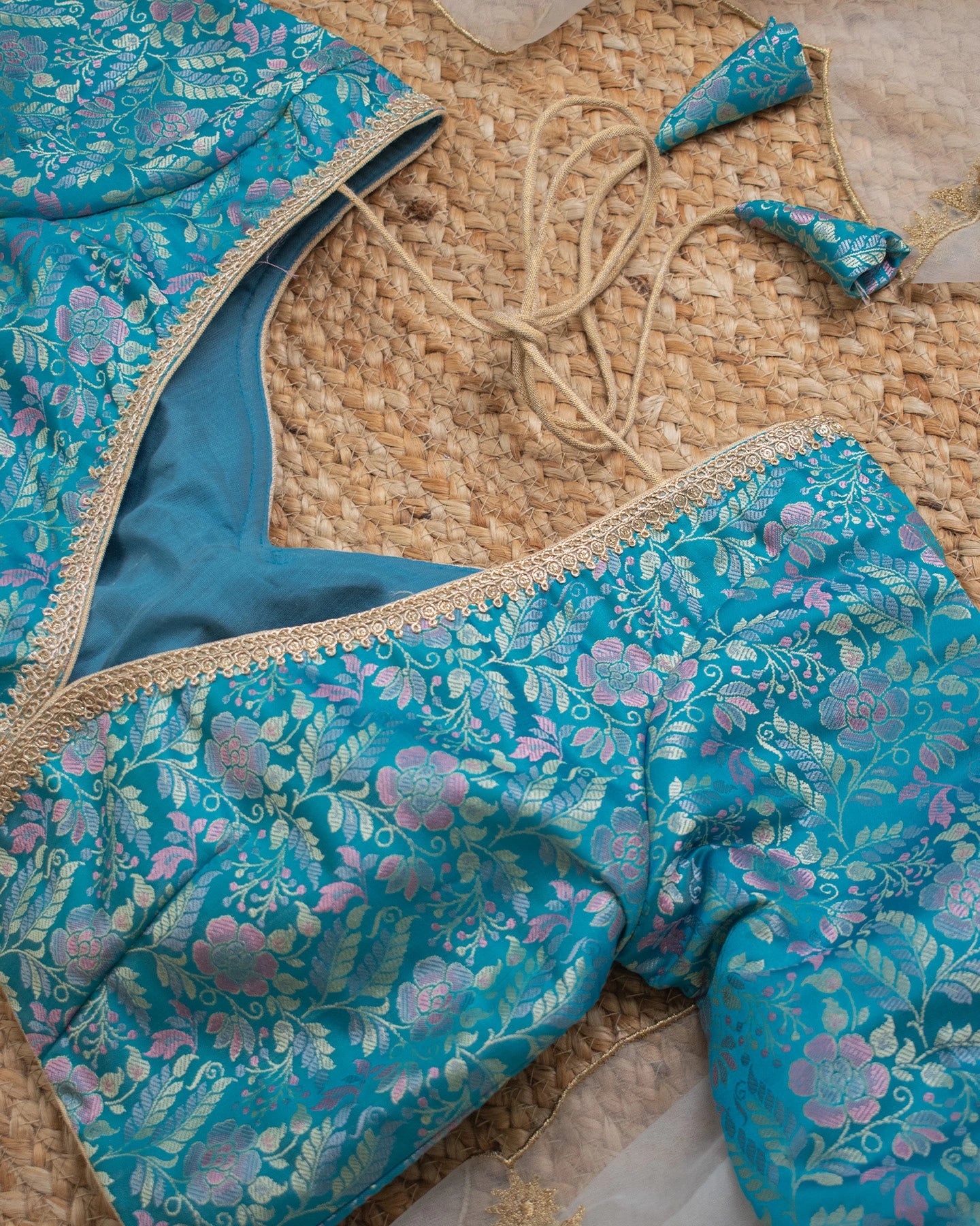Dwitiya Blouse