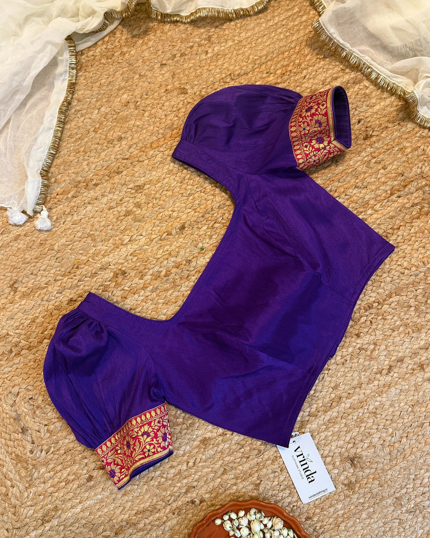 Elaivi Blouse