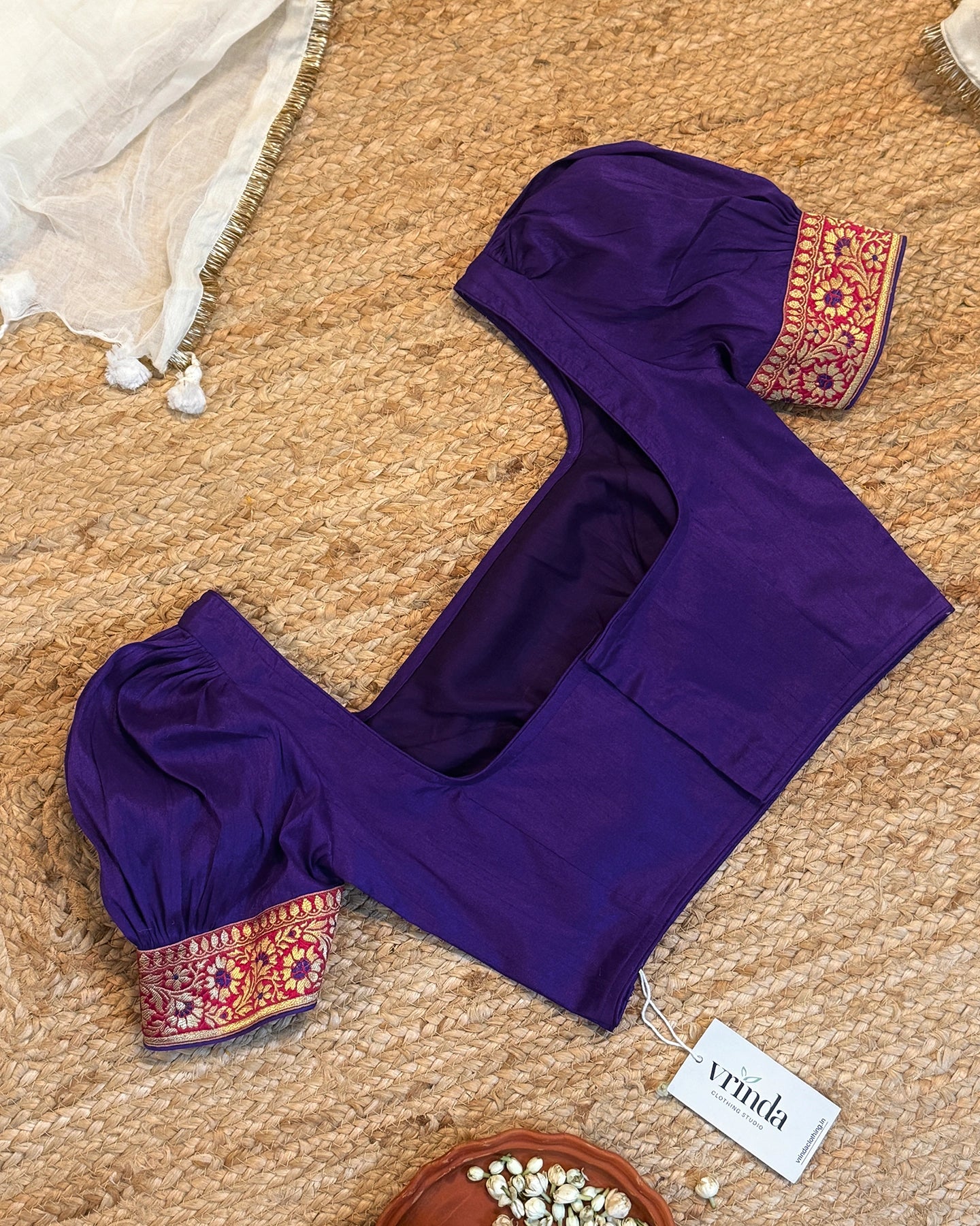 Elaivi Blouse