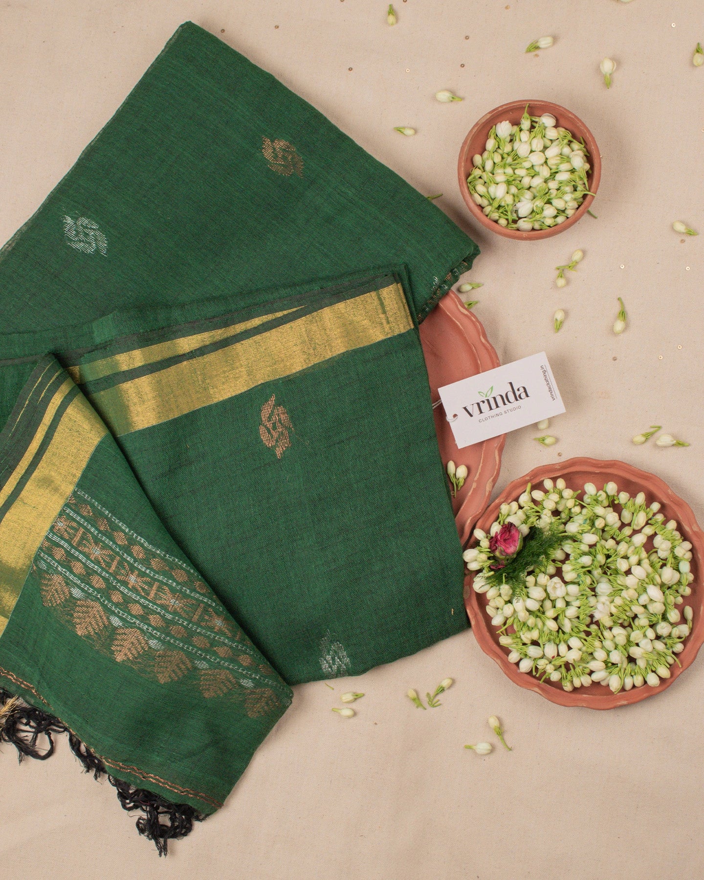 Kadambari Green Handwoven Linen Saree