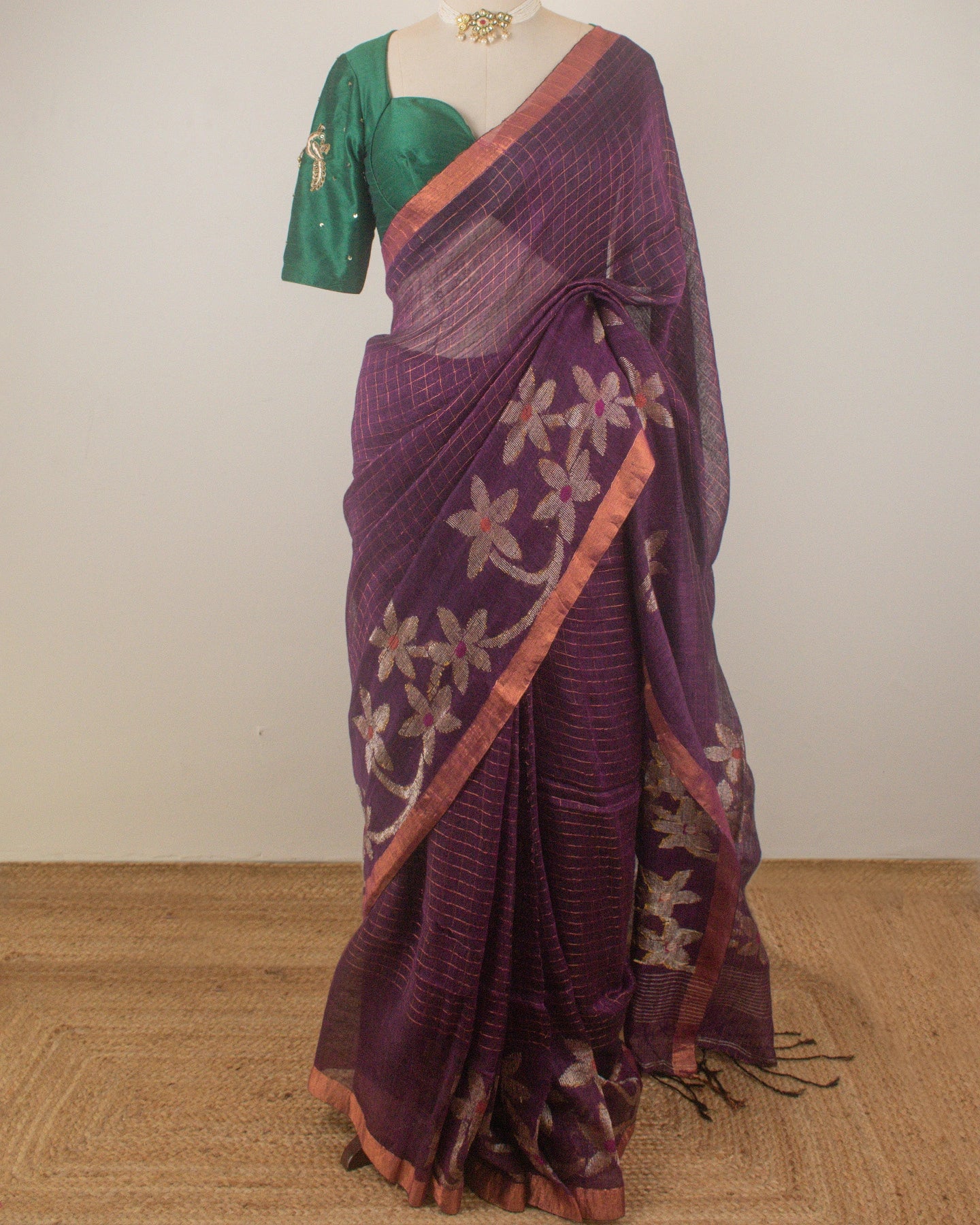 Madhavi Jamun Linen Saree