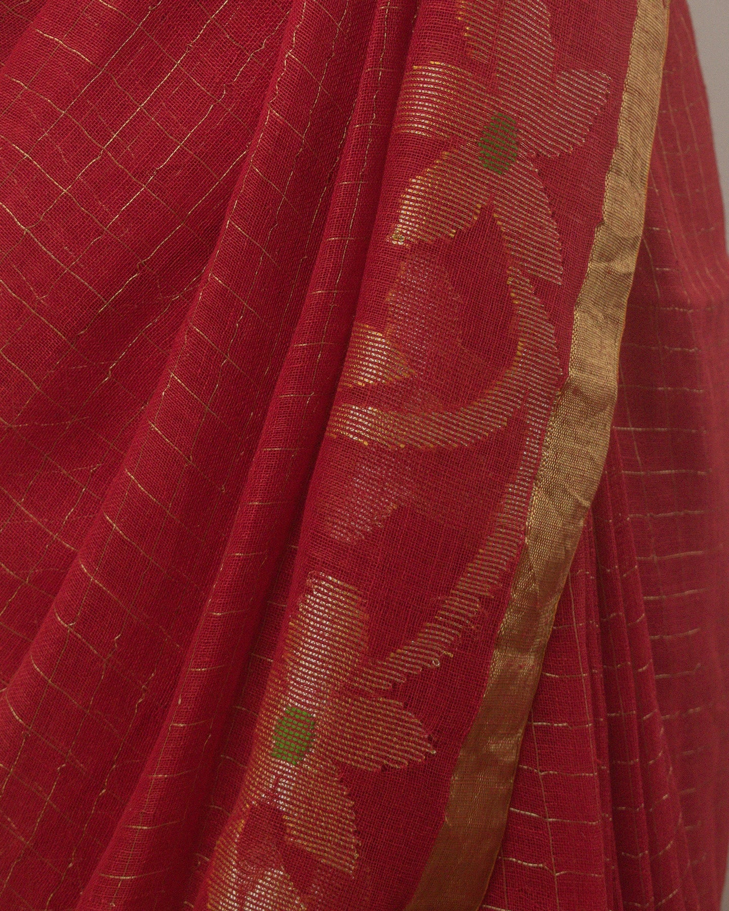 Madhavi Laal Linen Saree