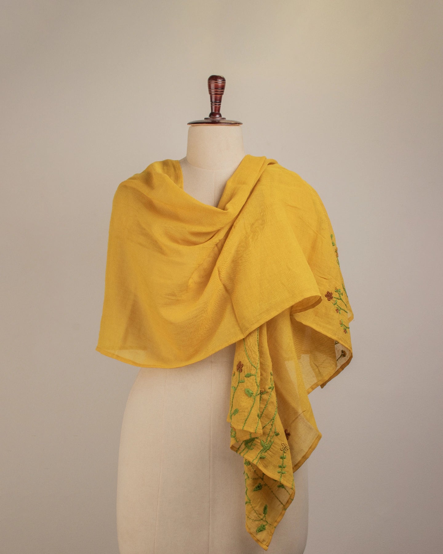 Mustard Shrubs Stole