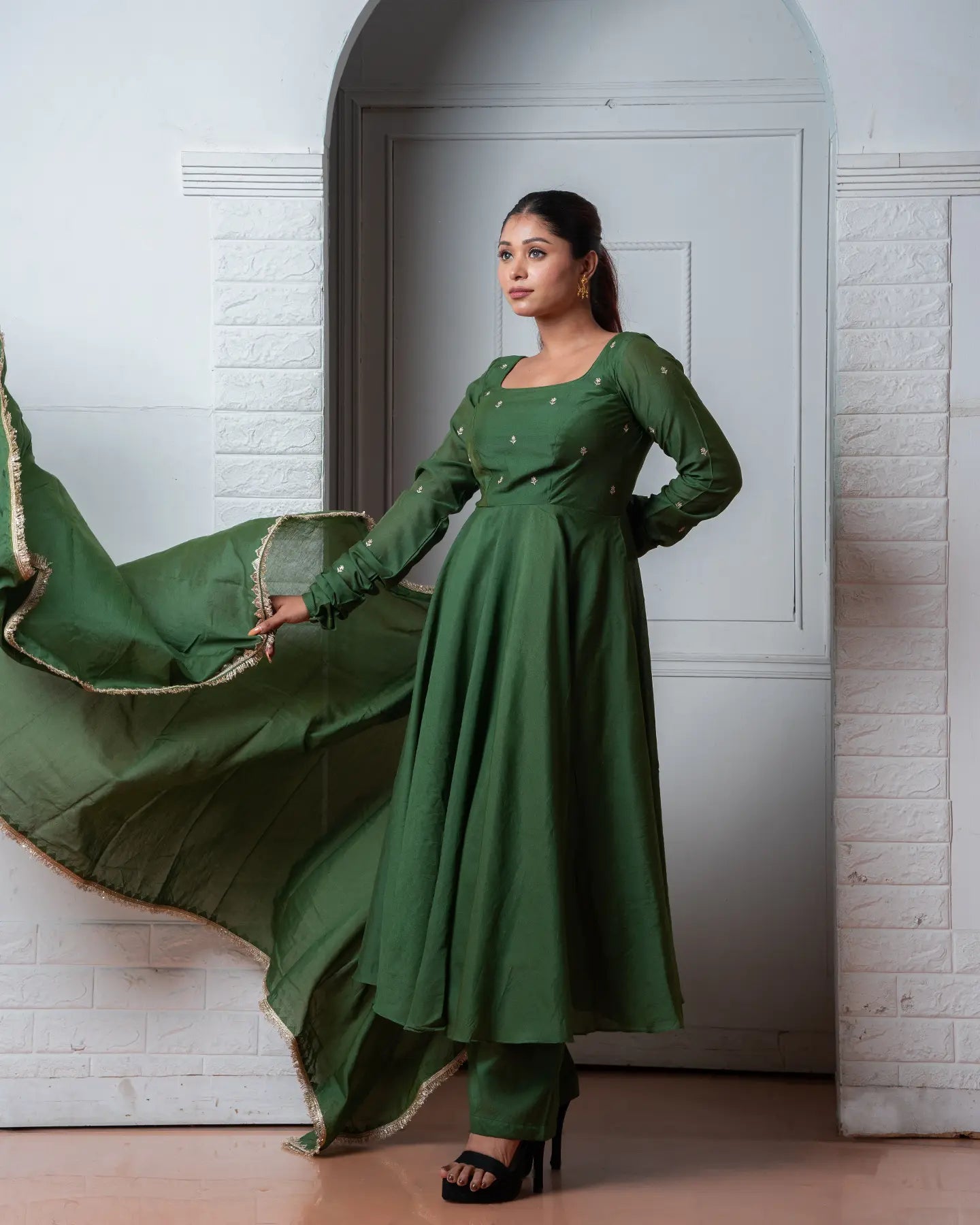 Siyaa Olive Kurta