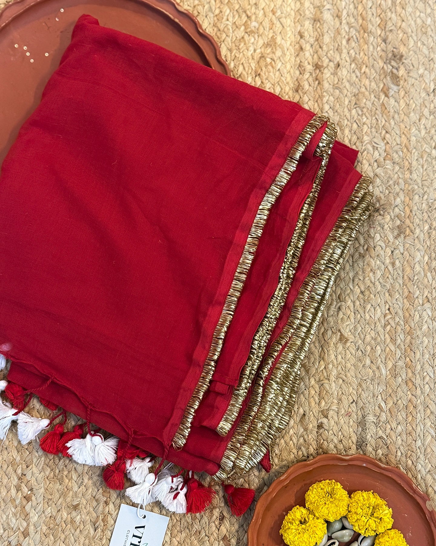 Jhalar Gotta Laal Saree