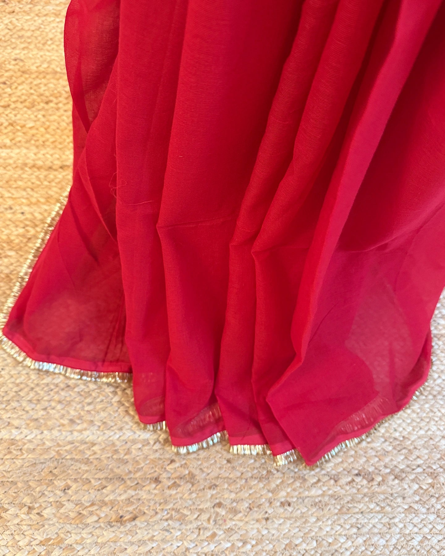 Jhalar Gotta Laal Saree