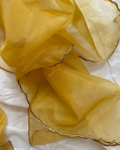 Madhu Dupatta