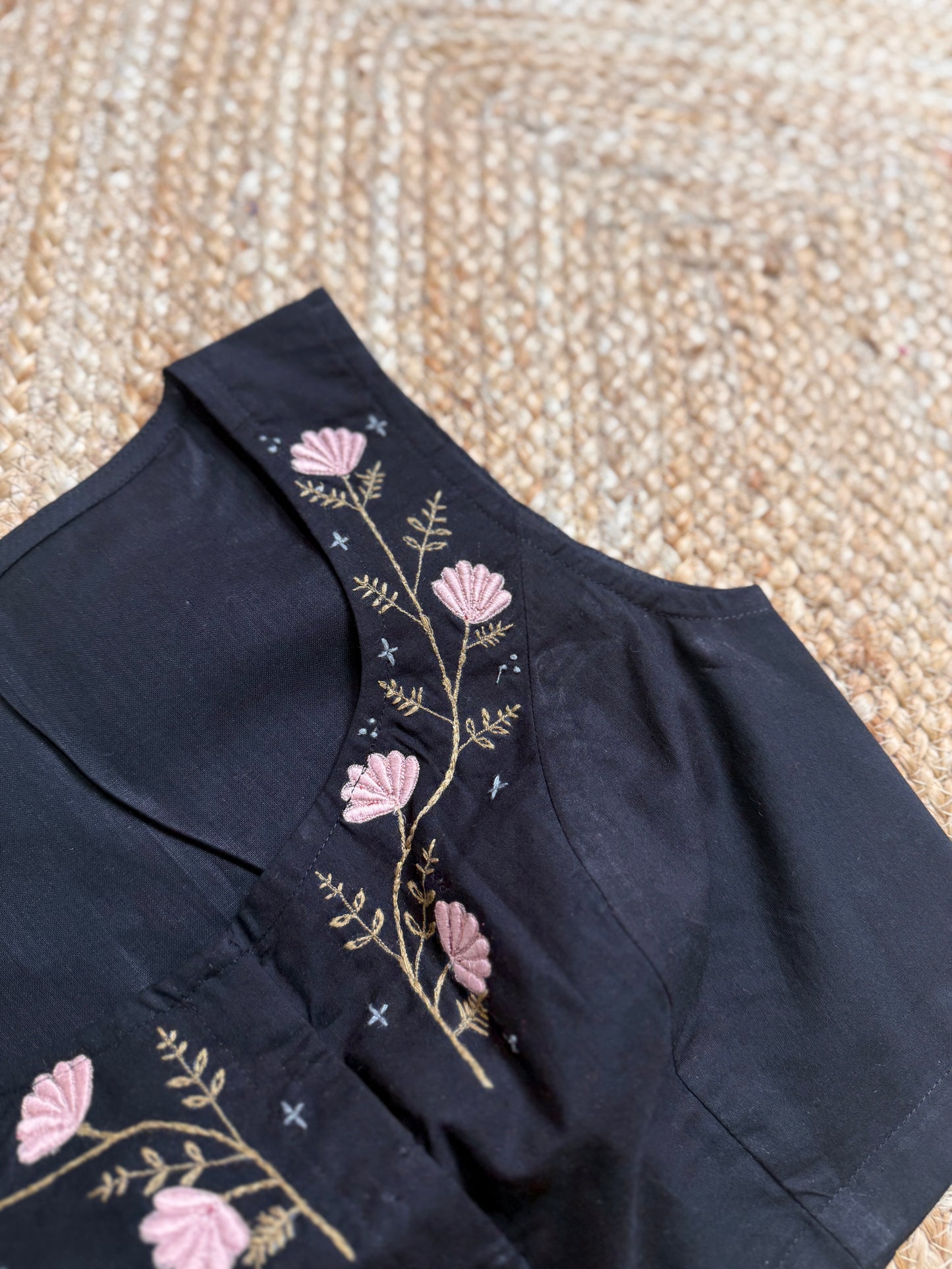 Wind Flower Black Blouse