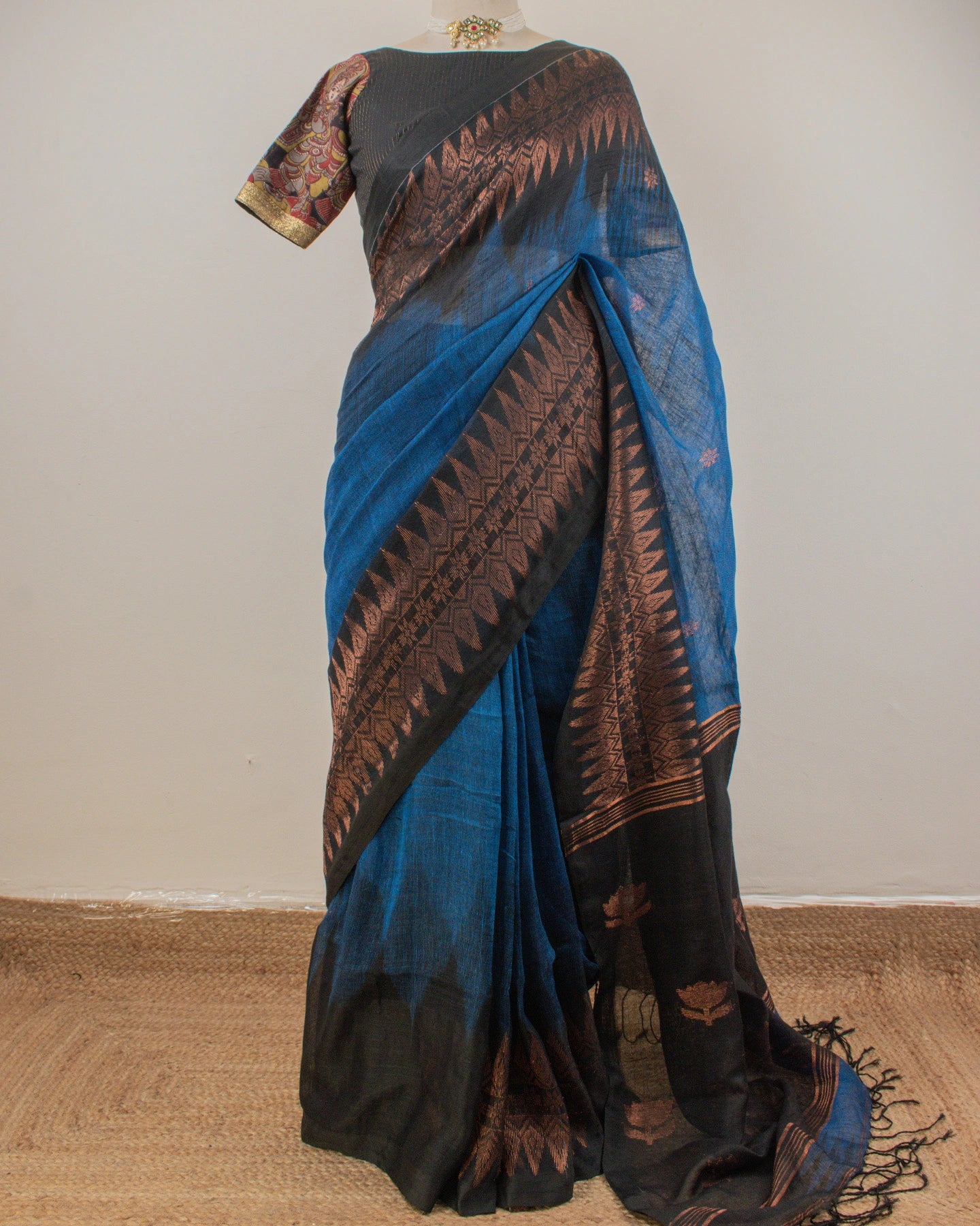 Irkal Neel Linen Saree