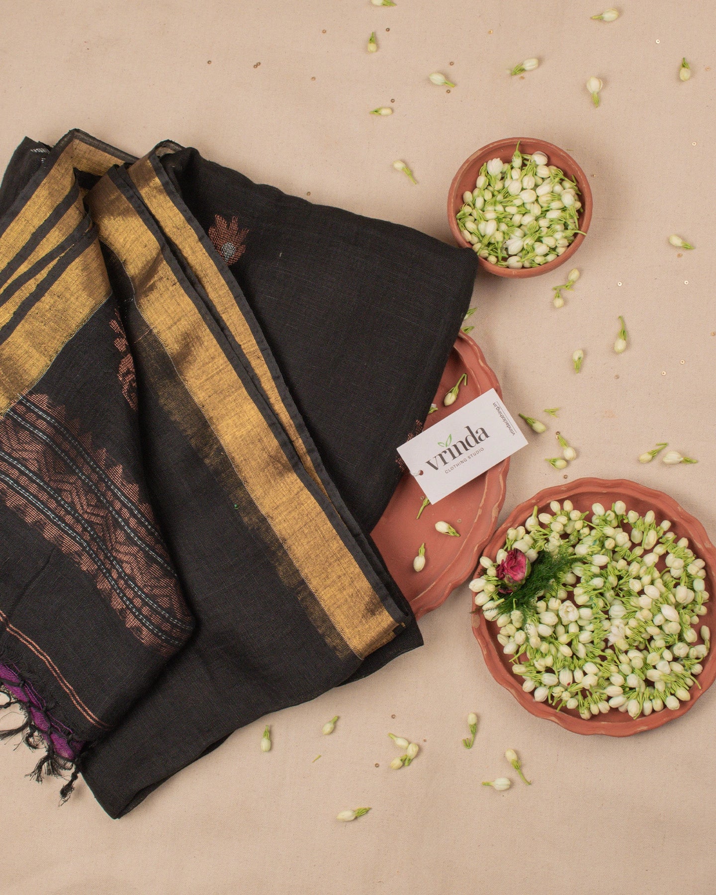Kadambari Black Handwoven Linen Saree