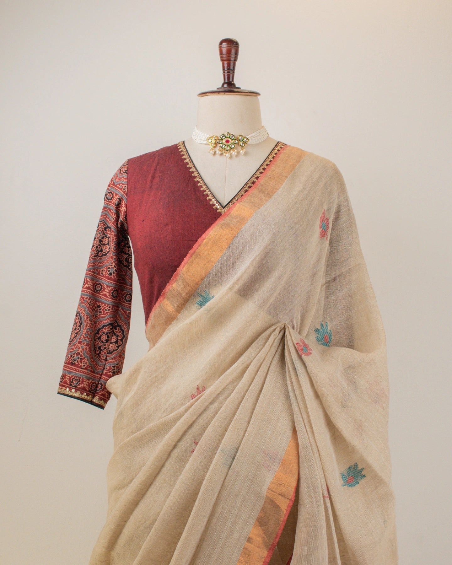 Kadambari Sandalwood Handwoven Linen Saree