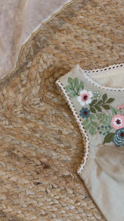 Country fields beige Blouse