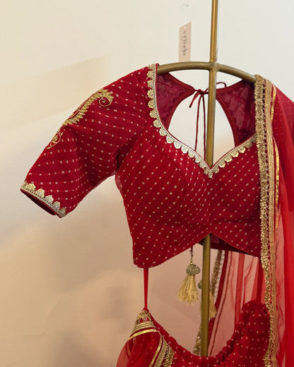 Priyanshi Laal Lehenga Set
