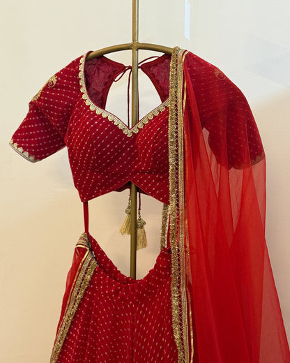 Priyanshi Laal Lehenga Set