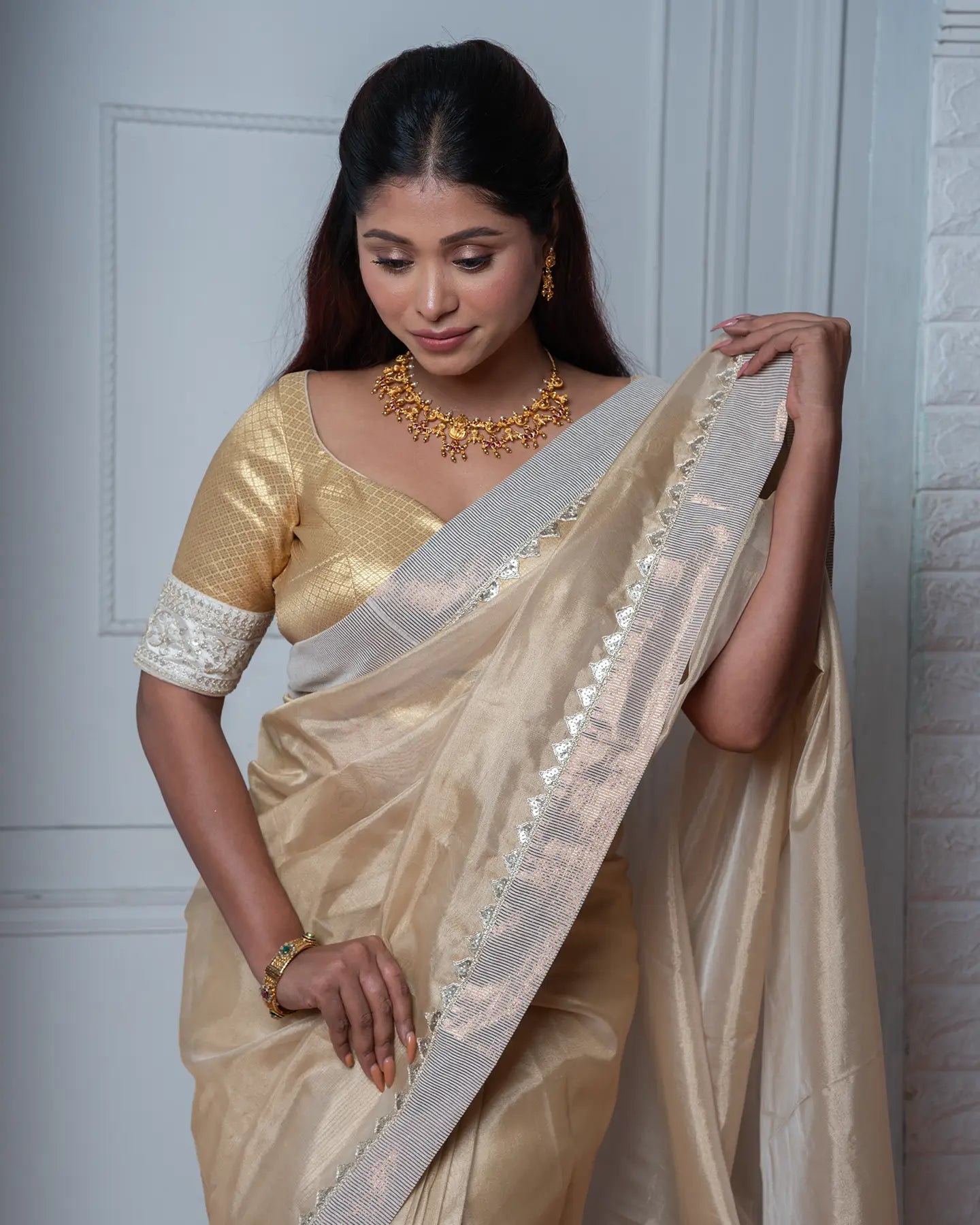 Saanvi Pre-draped Saree