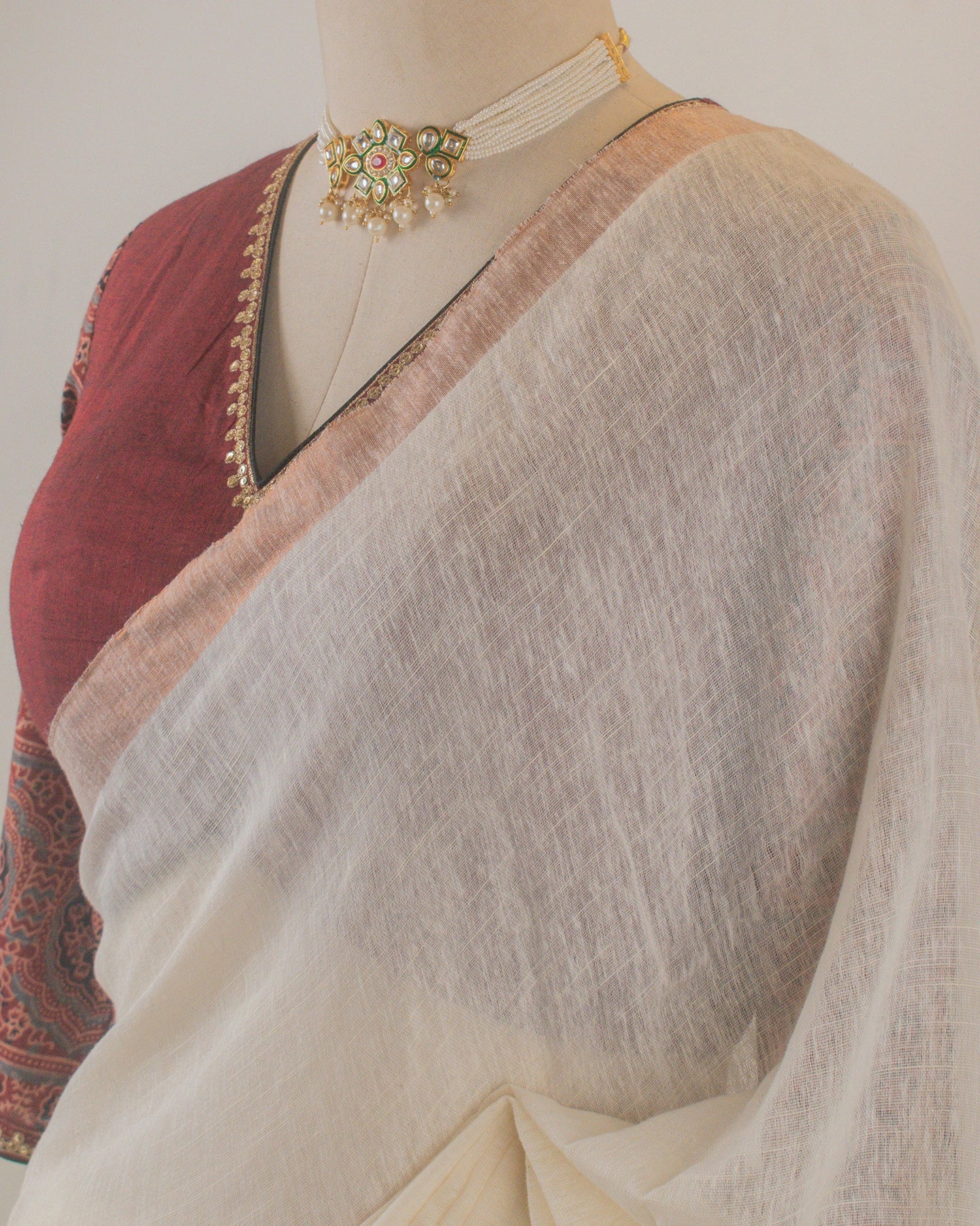 Sandhya Ivory Handwoven Linen Saree