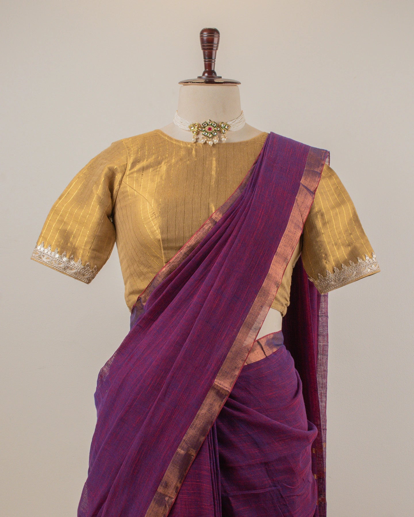 Sandhya Wine Handwoven Linen Saree โ Vrinda Clothing