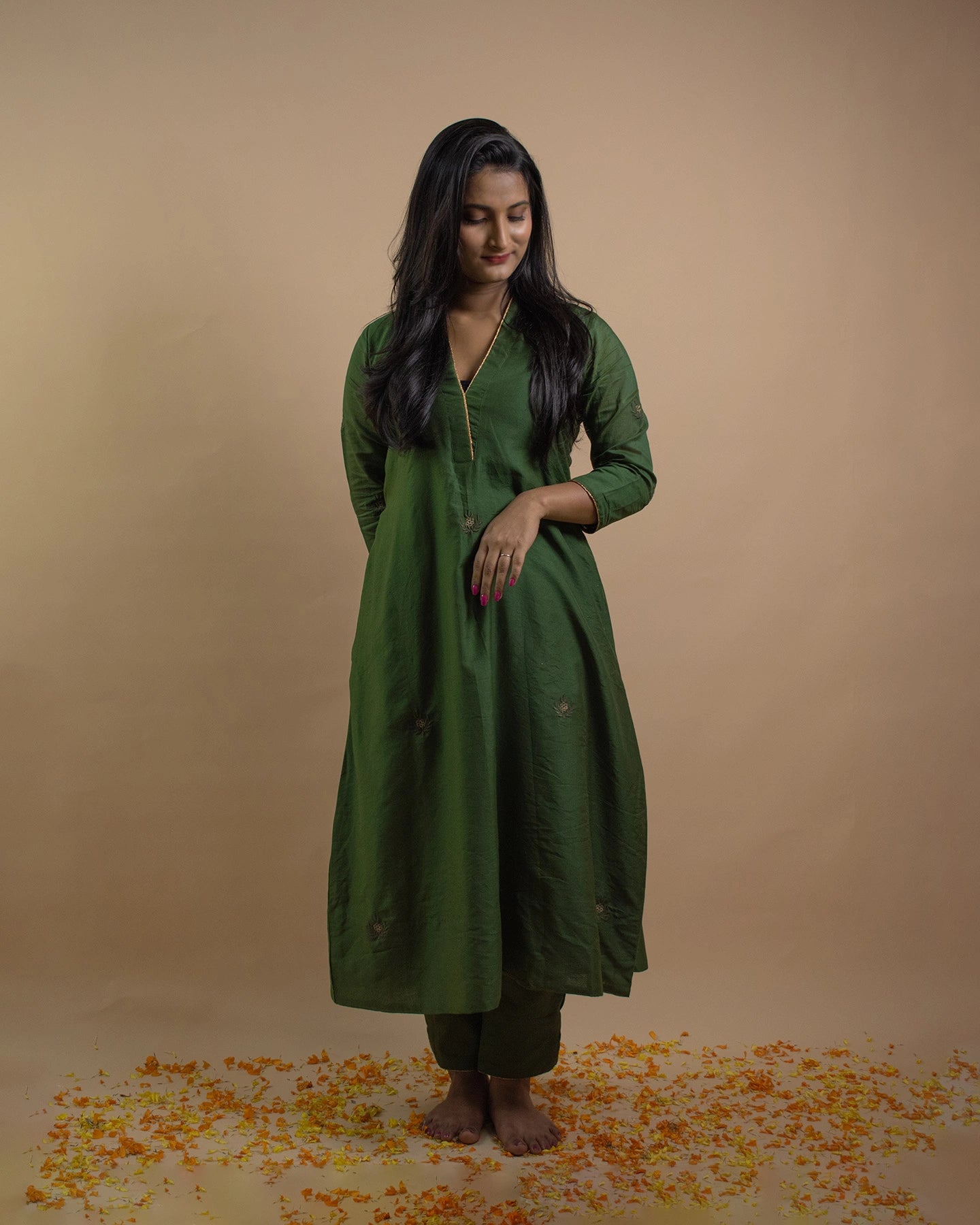 Saroj Olive Kurta Set