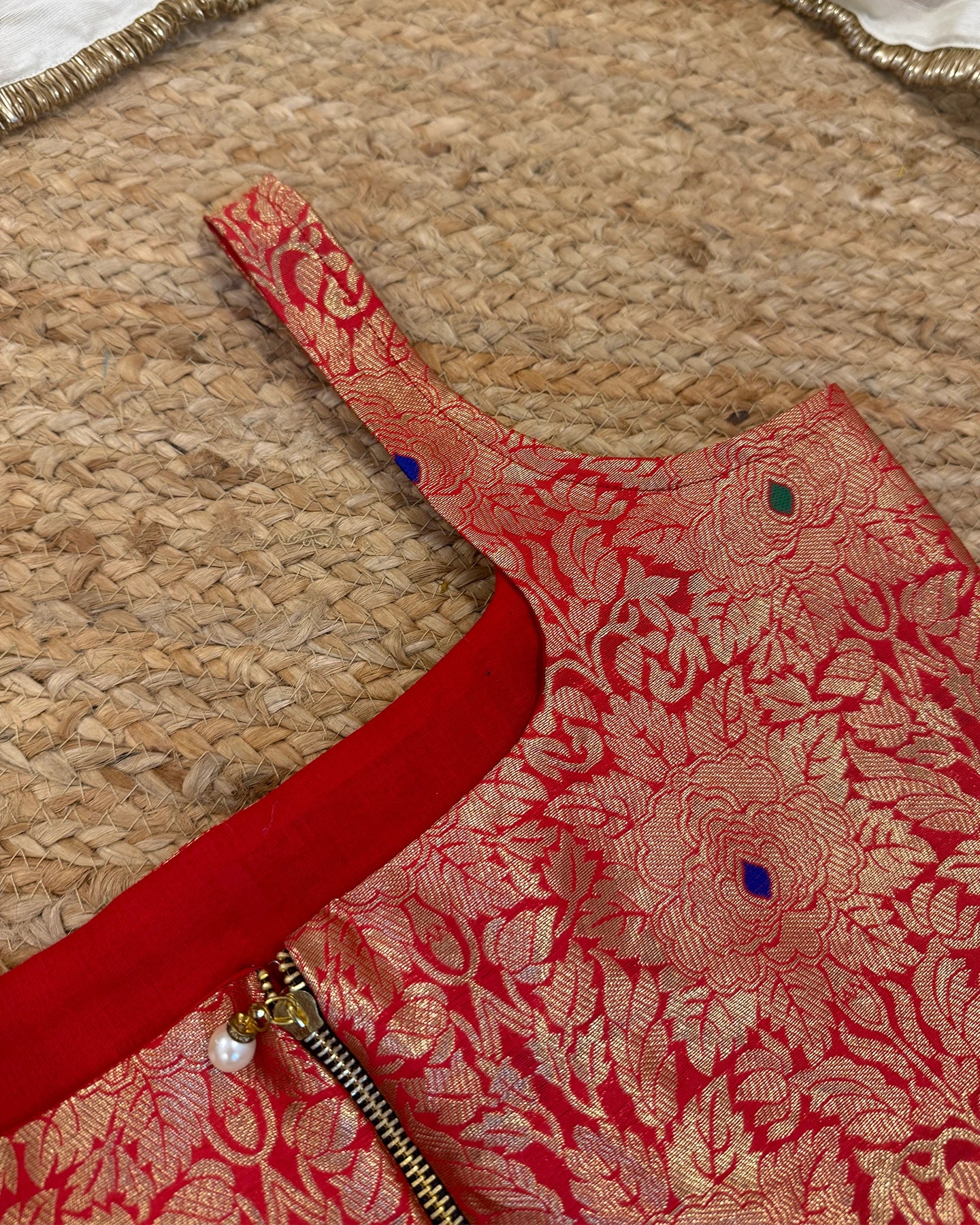 Turavi Blouse
