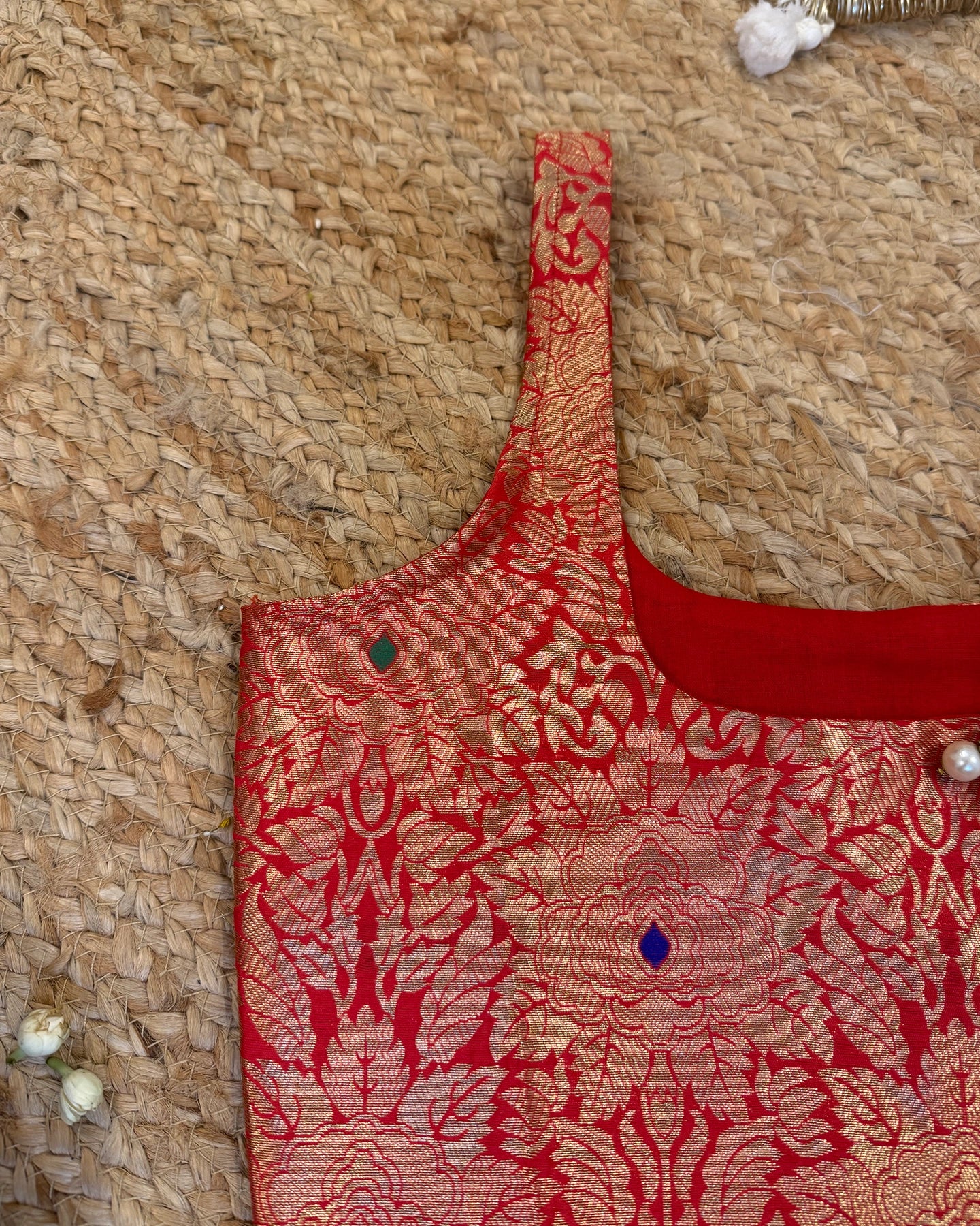 Turavi Blouse