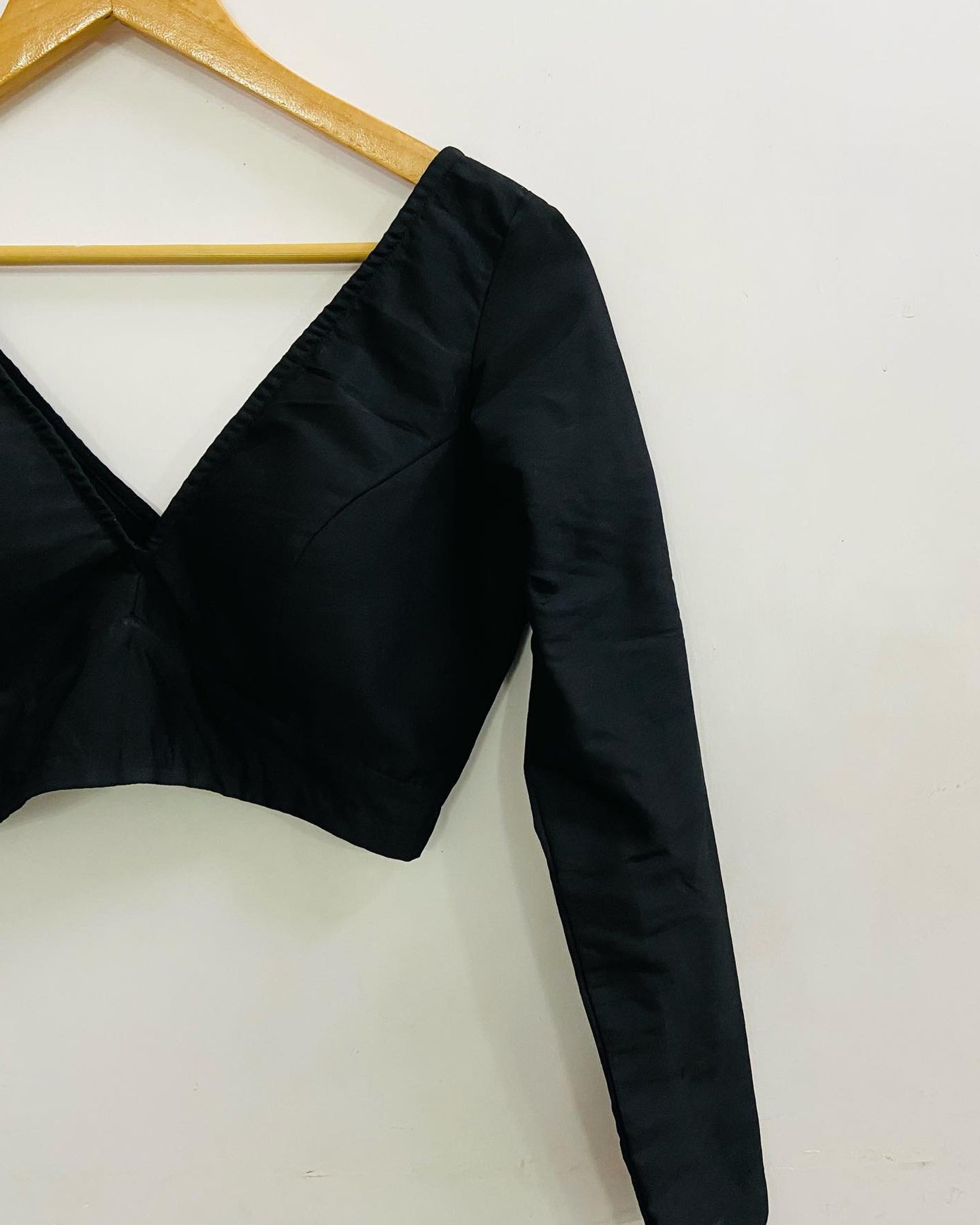 Dapperly Black Blouse – Vrinda Clothing